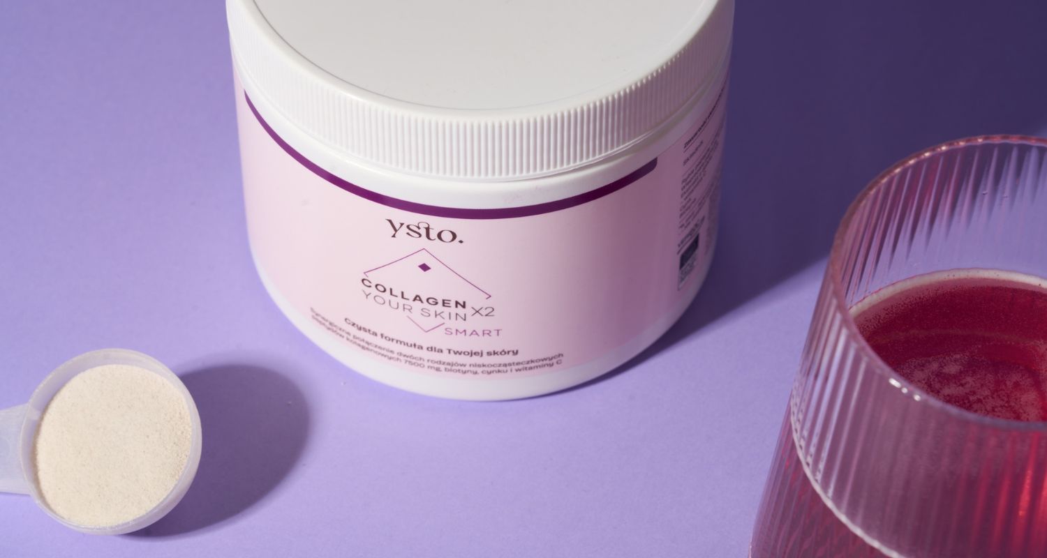 Ysto Collagen Smart w szklance z puszką i w proszku na miarce